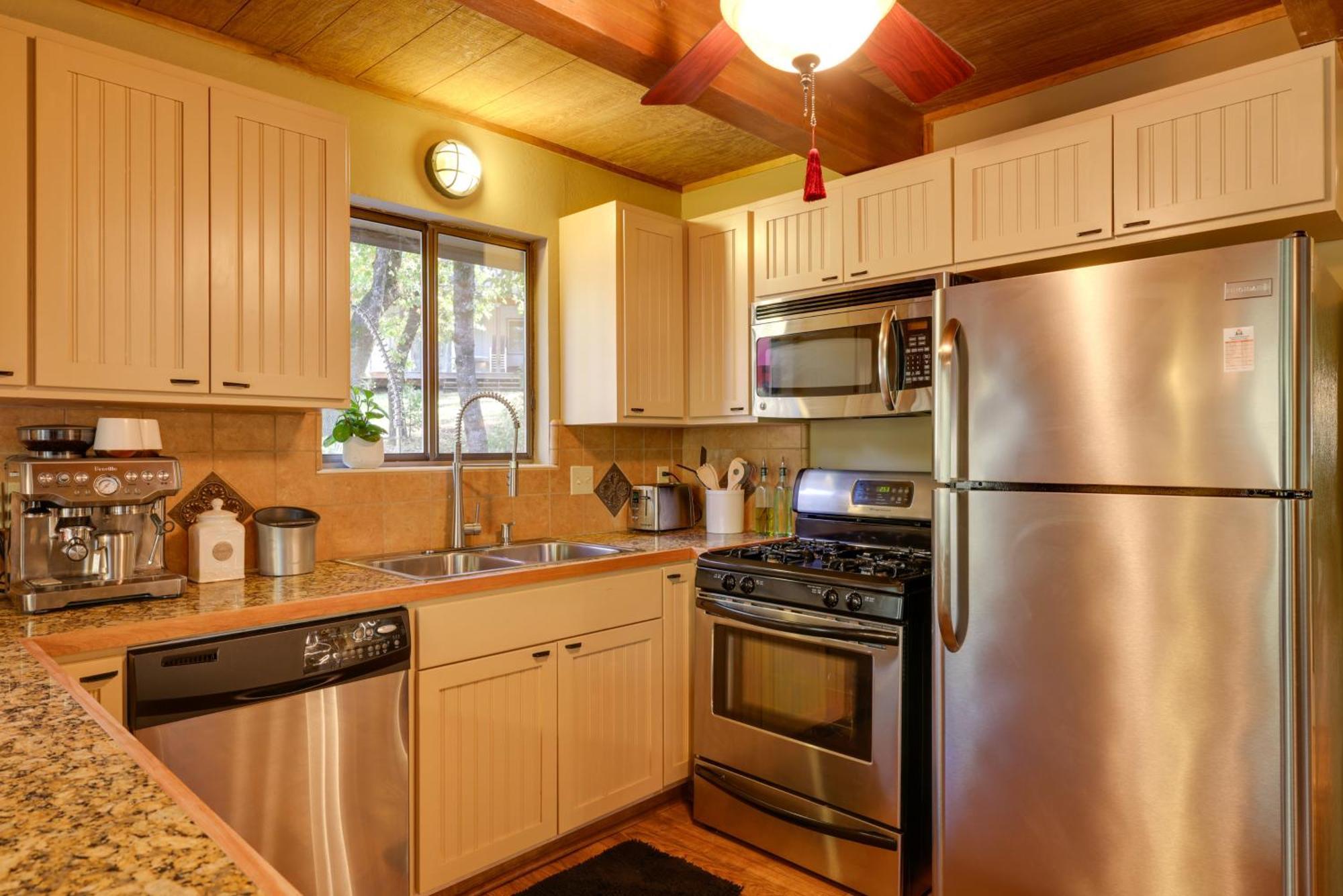 Spacious Groveland Cabin With Wraparound Deck! Екстериор снимка